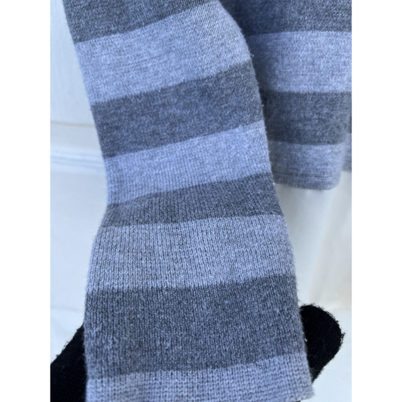 Tommy Hilfiger Gray Striped Knit Sweater Gold Button Shoulder Size S - Picture 10 of 10